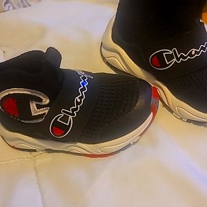 Champion Rally Pro red black and white toddler size usa 4t